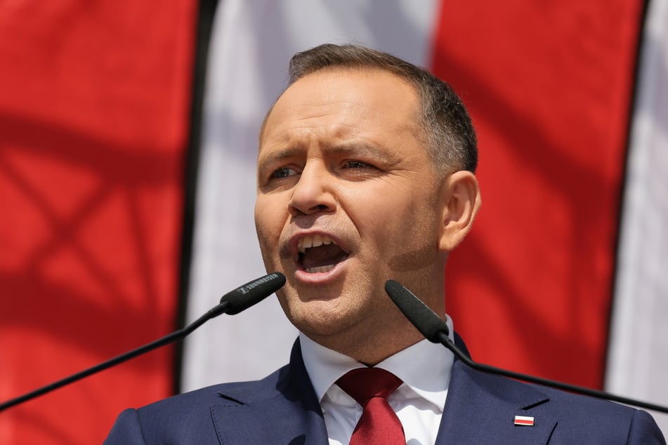 Der Rechtskonservative Karol Nawrocki (42) kündigte an, Tusk könne sich nach seinem Amtsantritt am 6. August auf "starken Widerstand aus dem Präsidentenpalast" gefasst machen.
