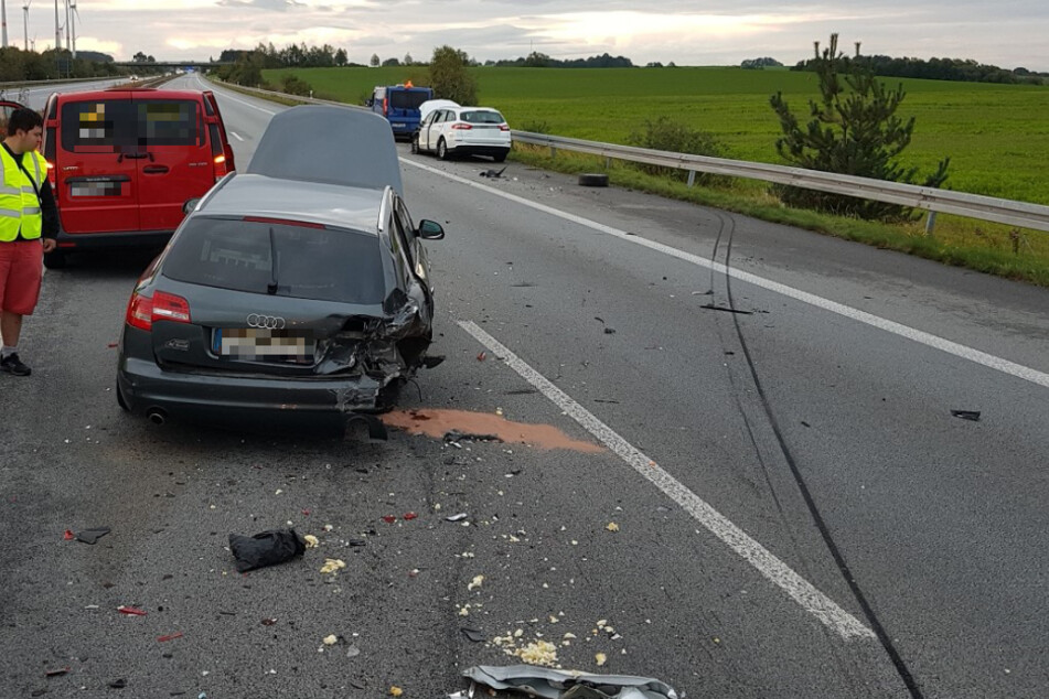 An dem Unfall waren vier Fahrzeuge beteiligt.