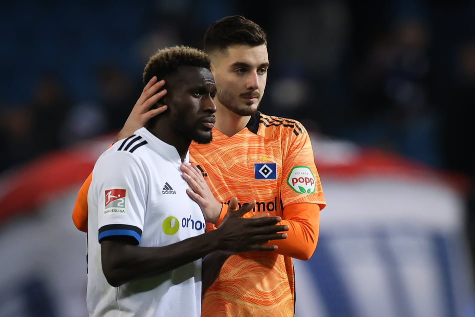 Marko Johansson (25, r.) kam nur 2021 auf Einsätze für den Hamburger SV.