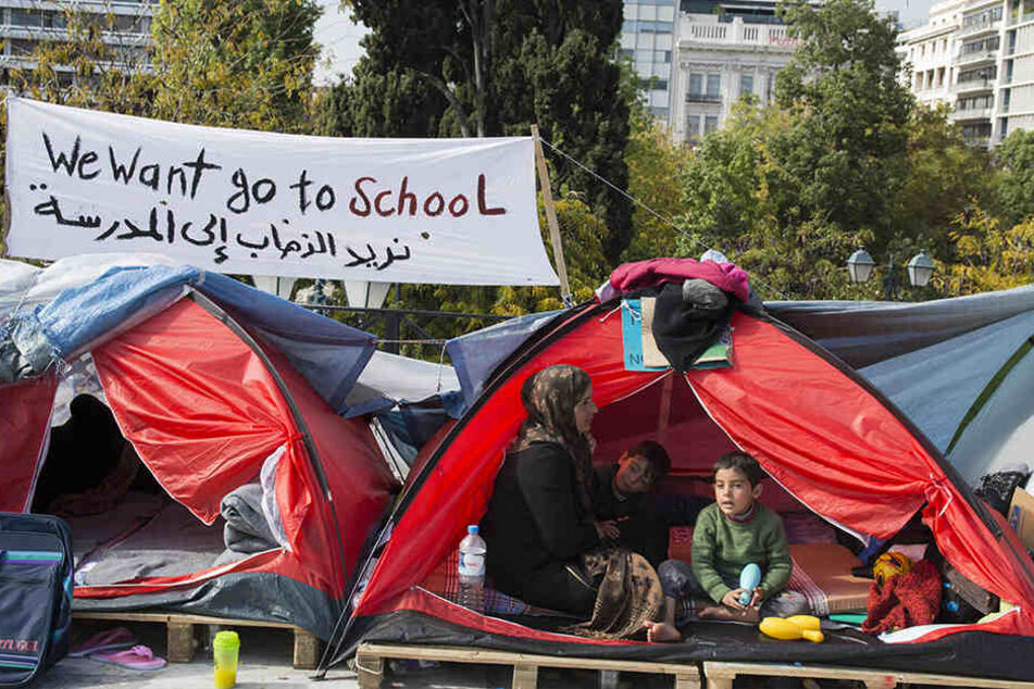 Geflüchtete vor dem griechischen Parlament in Athen.