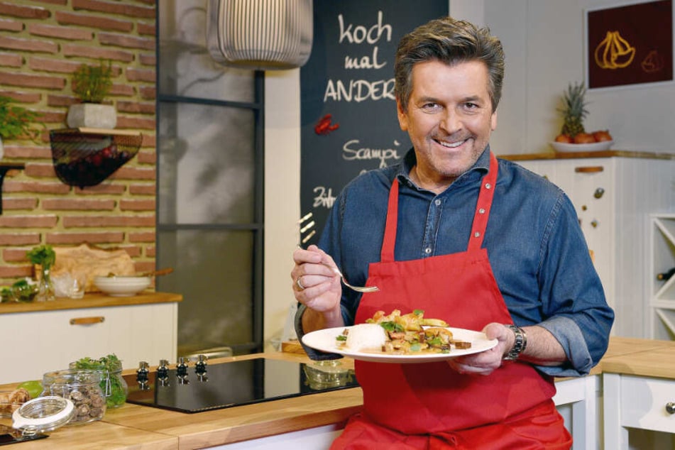 Thomas Anders begrüßt in der TV-Show prominente Gäste.