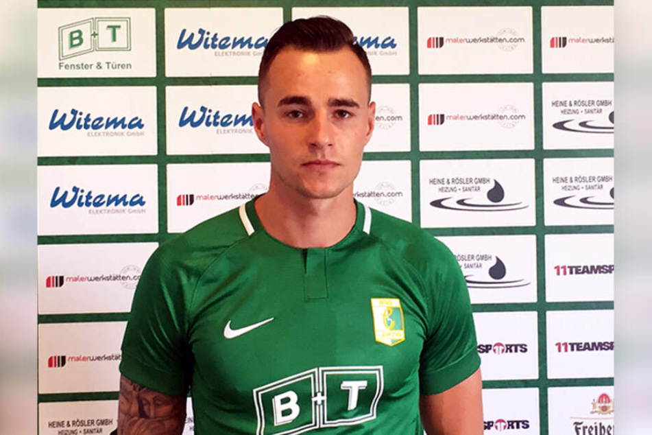 Mittelstürmer Tomas Petracek (25) hat für ein Jahr bei Regionalliga-Aufsteiger Chemie Leipzig unterschrieben.