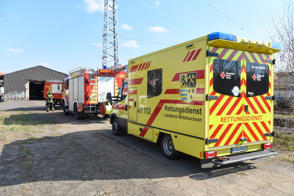 Etwa 15 Kräfte von Rettungsdienst, Feuerwehr und Polizei waren am Hauptbahnhof in Döbeln im Einsatz.