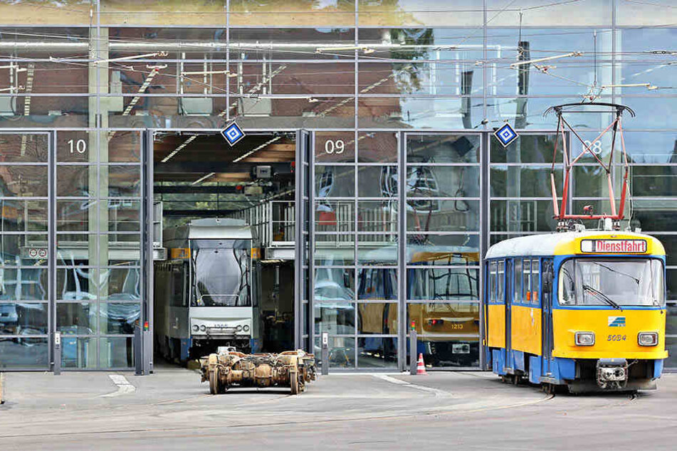 Die gelben Tatra-Bahnen soll bis spätestens 2021 vollständig durch moderne Niederflur-Fahrzeuge abgelöst werden. (Archivbild)