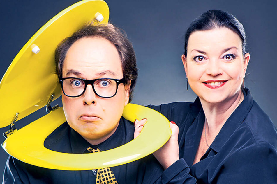 Auf der Bühne ist Robert der ergebene Pianist von Sängerin und Schauspielerin Kati Grasse.
