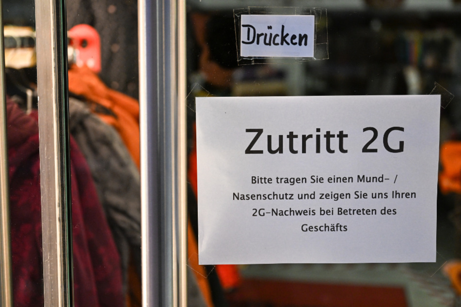 Zahlreiche Deutsche wünschen sich eine Lockerung der Zutrittsbeschränkungen im Einzelhandel.