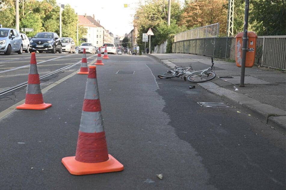 Der Autofahrer befuhr teilweise auch den Gehweg.