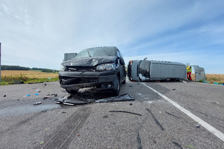 Auf der S184 bei Weißenborn krachten mehrere Fahrzeuge ineinander. Die Straße musste komplett gesperrt werden. Es gab mehrere Verletzte.