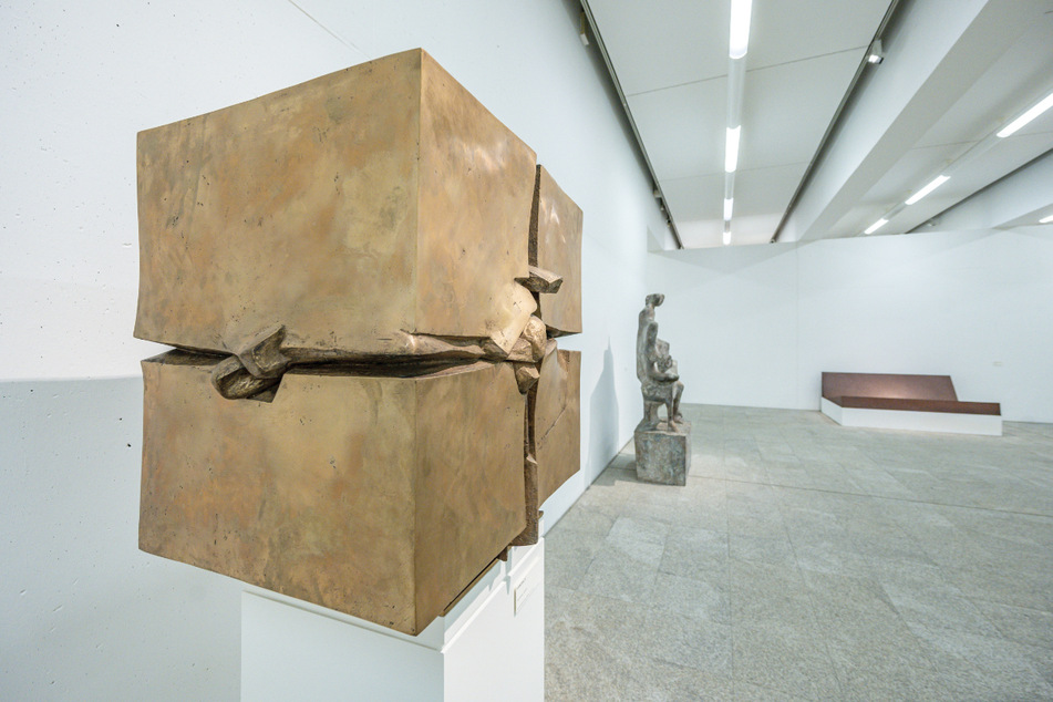 Skulpturen des Bildhauers Fritz Koenig stehen im Koenigmuseum.