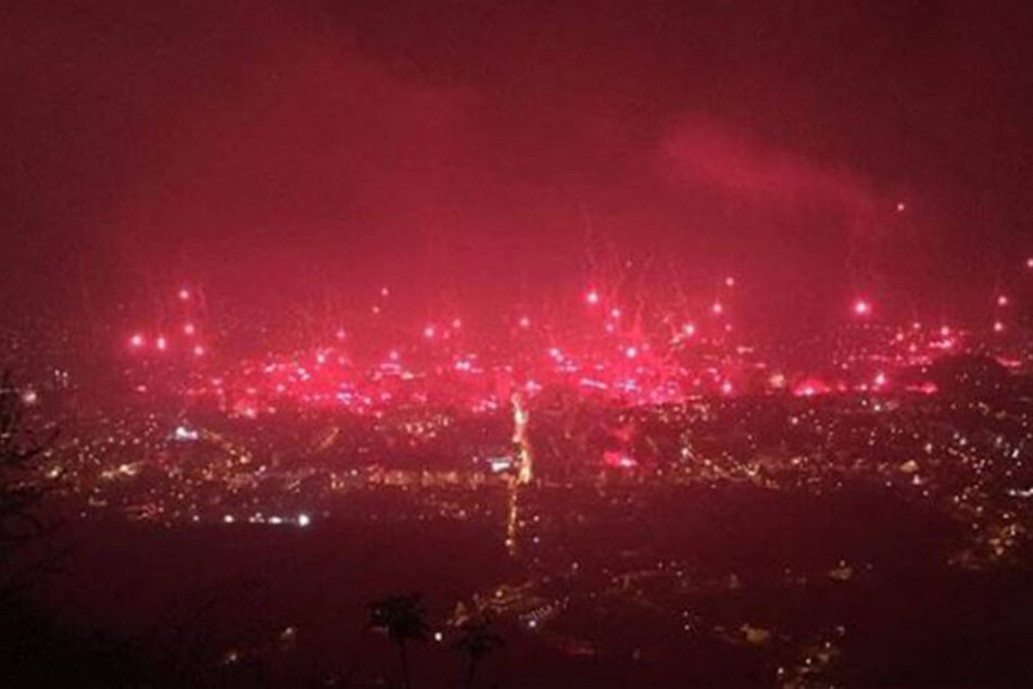 Die Fans von HŠK Zrinjski Mostar haben sich etwas ganz Besonderes einfallen lassen, um das Jubiläum der Ultra-Gruppierung "KN Ultras-Zrinjski Mostar" zu feiern.