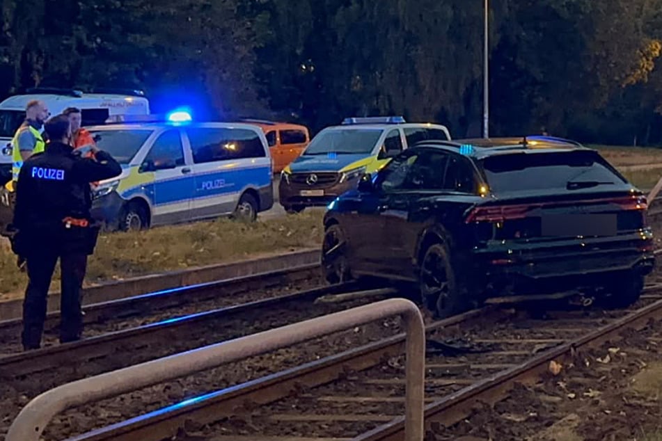 In Rostock ist eine 83-jährige Frau bei einem Unfall am Freitag ums Leben gekommen.