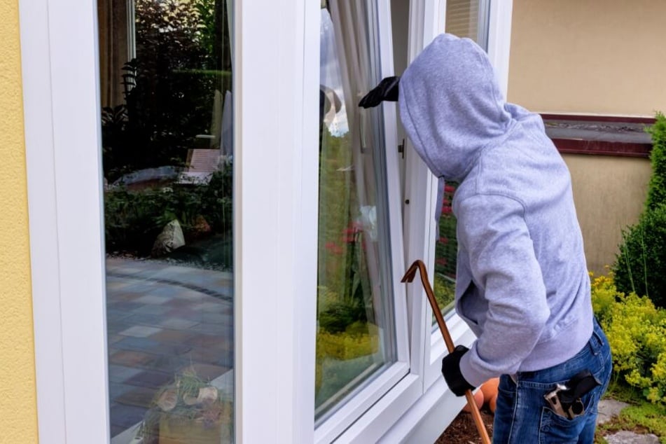 In eine Wohnung in Werl brach der 35-jährige Mann ein. (Symbolbild)