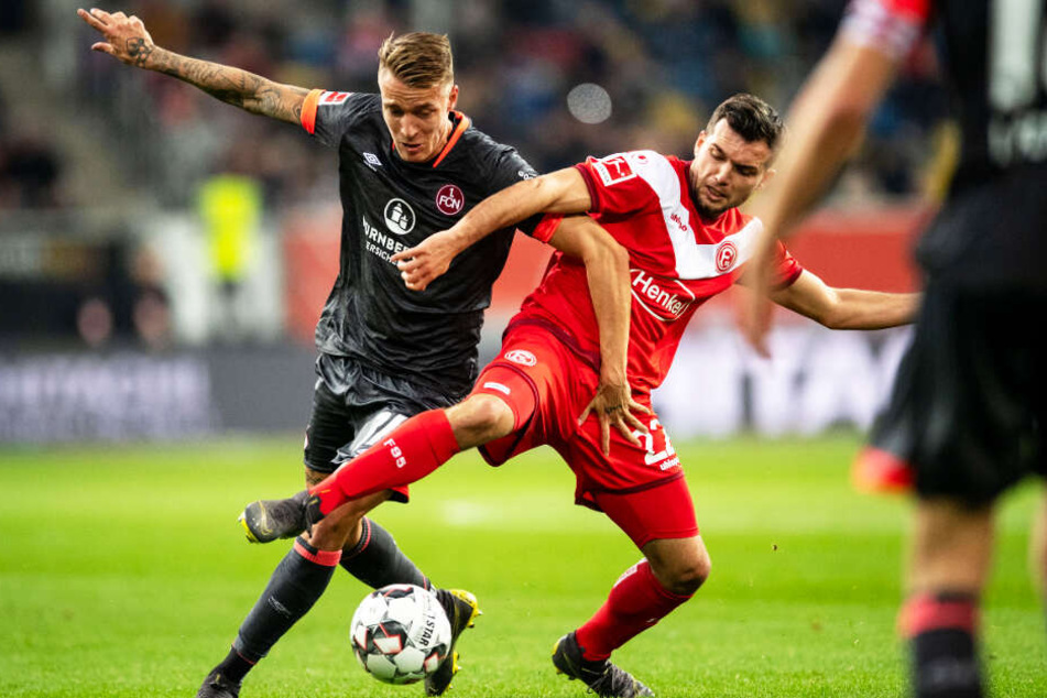 Ondrej Petrak (l.) kam 2018/19 22 Mal für den 1. FC Nürnberg in der 1. Bundesliga zum Einsatz.