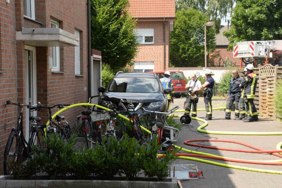 Beim Eintreffen der Feuerwehr hatten alle das Haus bereits verlassen.