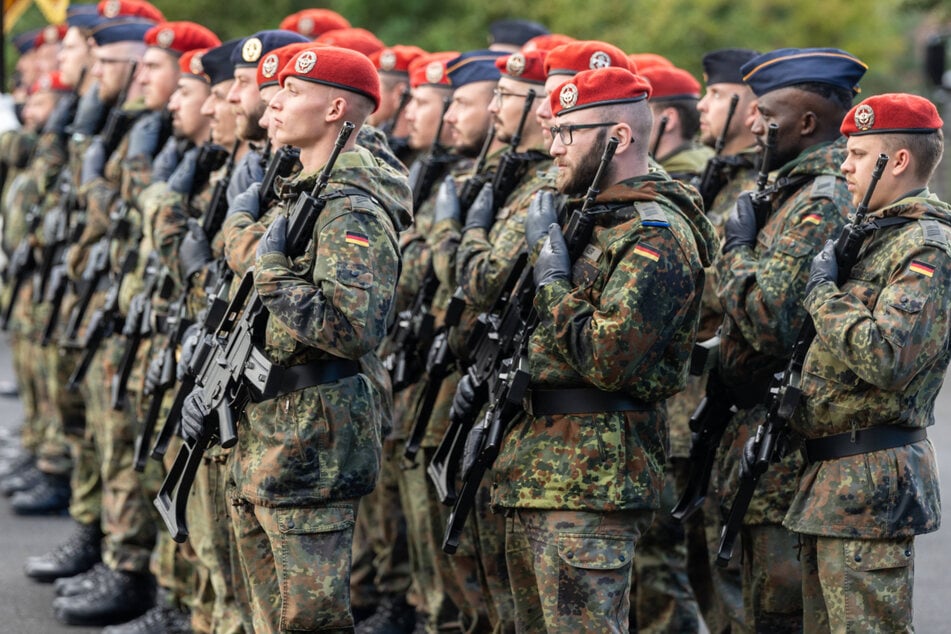 Nicht nur die Truppenstärke soll in Sachsen zukünftig erhöht werden ...