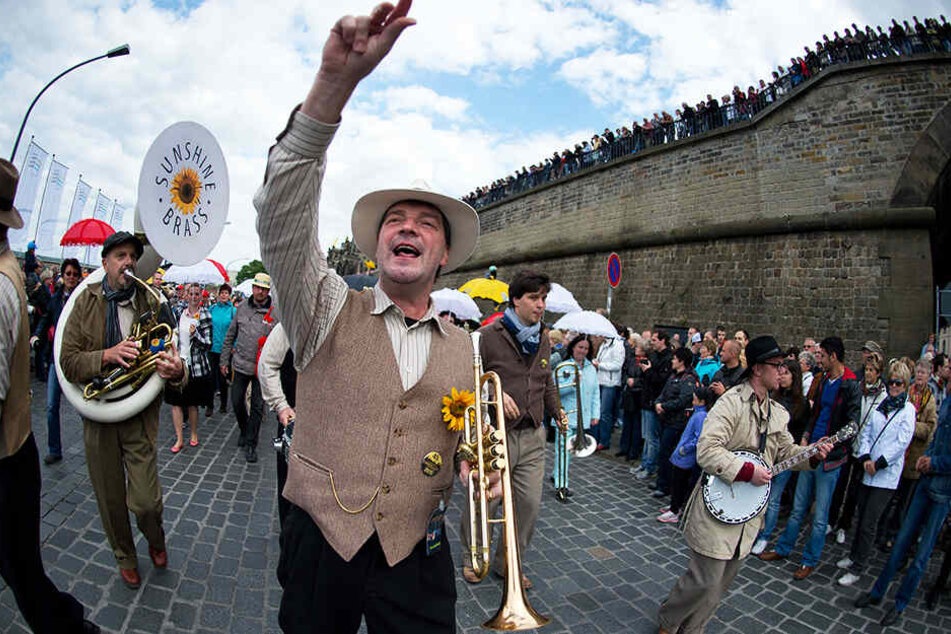 Nicht wegzudenken: Das Dixie-Festival lockt jährlich Hunderttausende in die Dresdner Innenstadt.