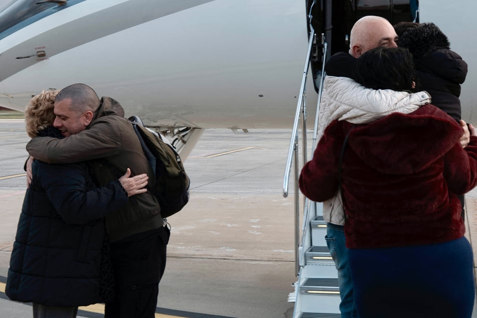 Italian humanitarian worker Alberto Trentini (l.) and Italian businessman Mario Burlo arrived at Rome Ciampino Airport on Tuesday, following their release from Venezuela.