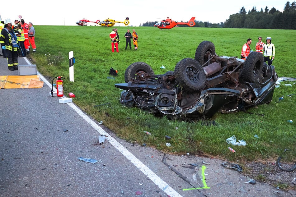 Der Geländewagen wurde bei dem Unfall vollständig zerstört.