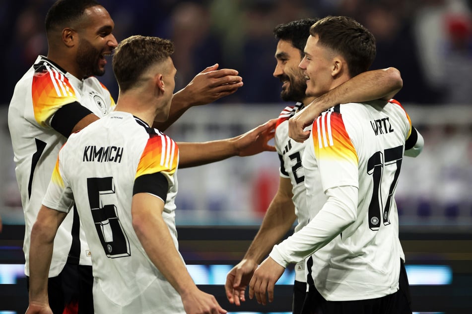 "Völlig losgelöst" jubelten die deutschen Nationalspieler über die Führung gegen Frankreich - offizielle EM-Torhymne wird der Song aber nicht werden.