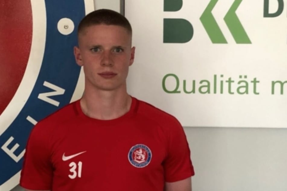 Joey Müller verlängert seinen Vertrag beim DSC und wird zum Wuppertaler SV verliehen.