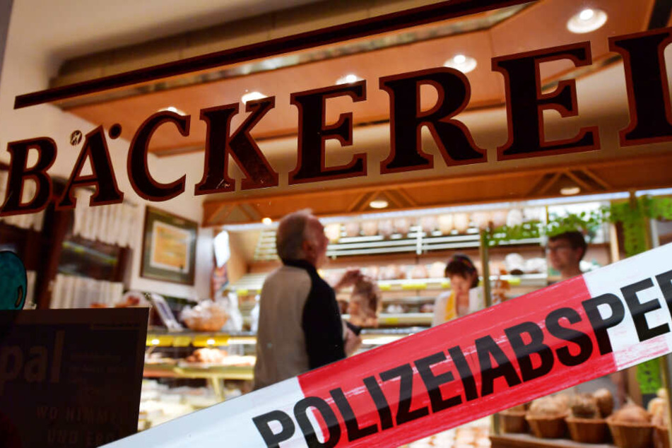 In Leipzig wurde Freitagabend eine Bäckerei-Filiale ausgeraubt. (Montage)