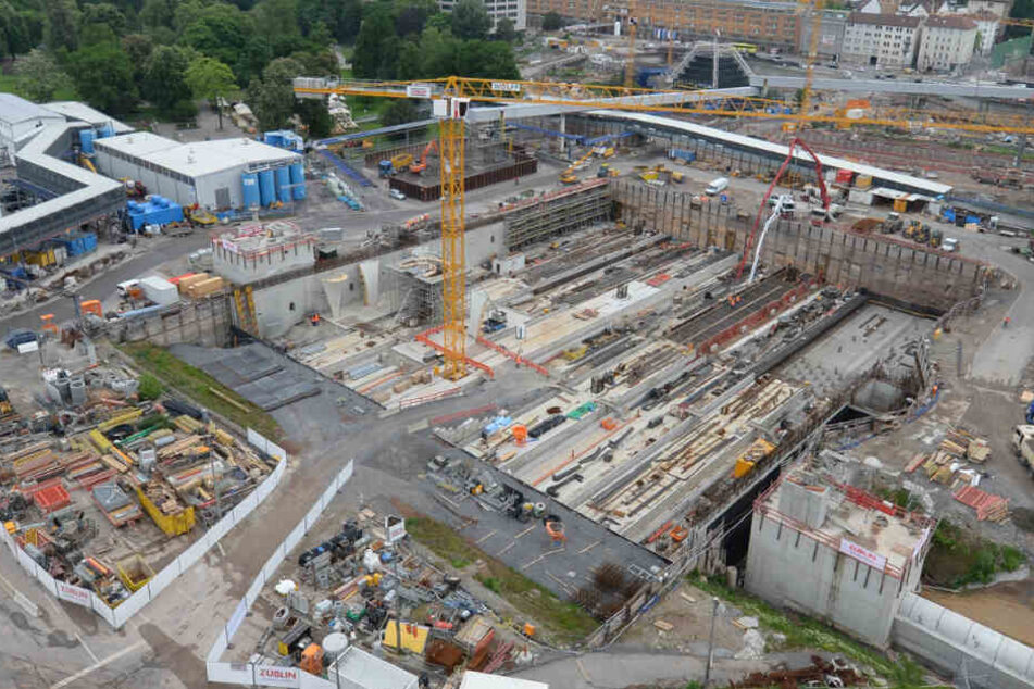 Die Stuttgart 21- Baustelle in Stuttgart.