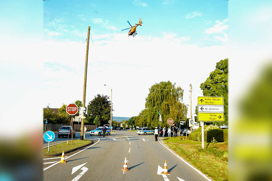 Die Kreuzung musste für den Rettungshubschrauber gesperrt werden.