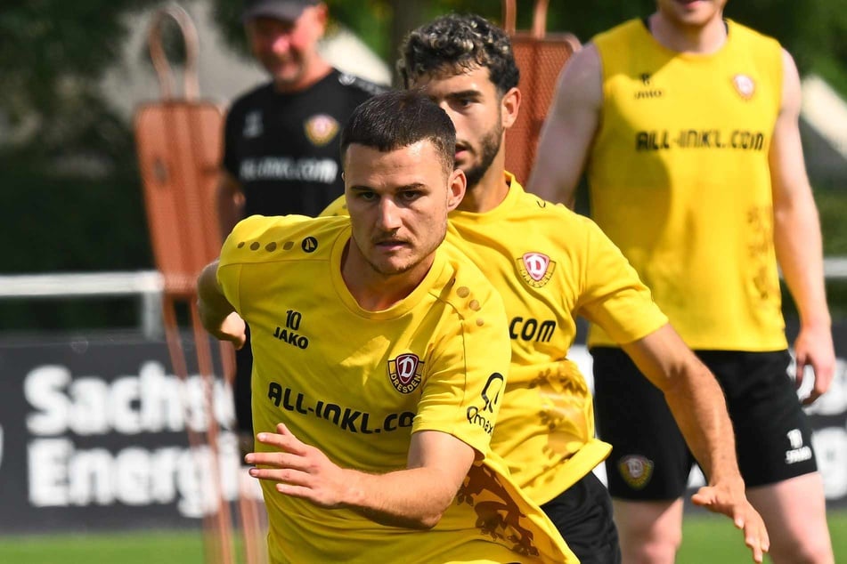 Beim Kampf um den Startplatz sitzt Kaan Inanoğlu (h.) Jakob Lemmer (v.) im Nacken.