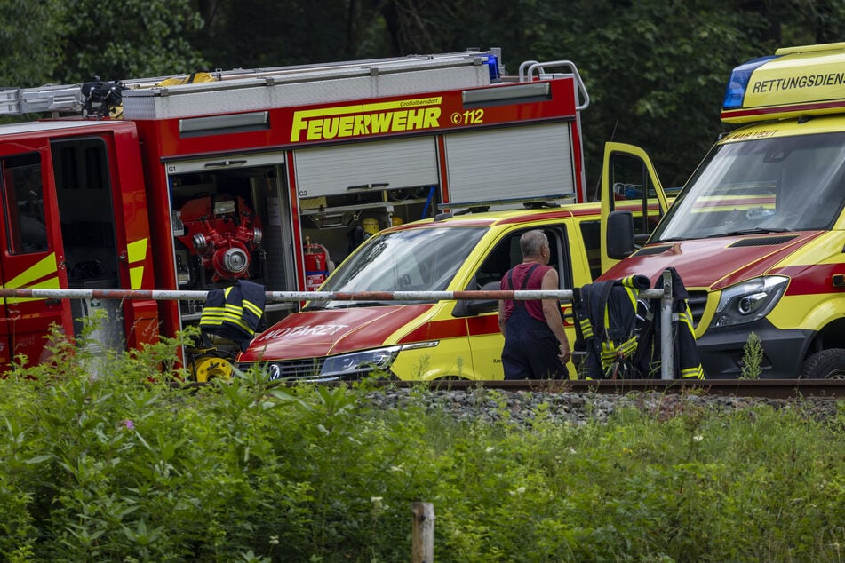 Nach einem schweren Unfall wurde der Zugbetrieb der Erzgebirgsbahn vorerst eingestellt.