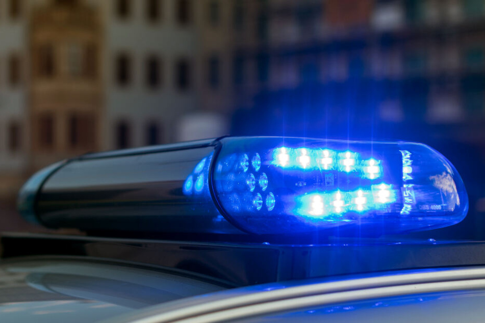 Nachbarn alarmierten schließlich die Polizei. (Symbolbild)