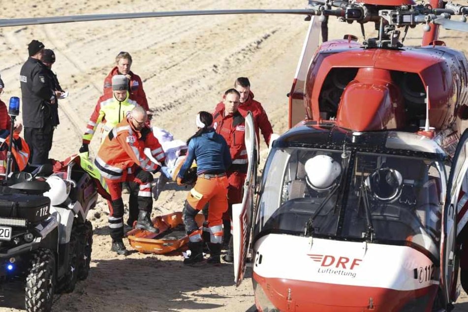 Kling muss mit dem Rettungshubschrauber abtransportiert werden.