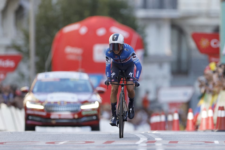 Der spanische Radprofi Mikel Landa (36) wurde auf der zweiten Etappe der Baskenland-Rundfahrt von einem medizinischen Begleitfahrzeug angefahren.