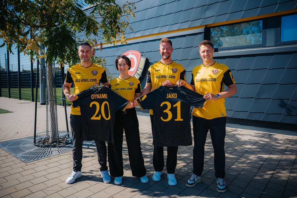 Machen auch künftig gemeinsame Sache: Stephan Zimmermann (Geschäftsführer SGD), Nadine Sprügel (Vorstandsvorsitzende JAKO), Tobias Röschl (Vorstand Marketing &amp; Vertrieb JAKO) und Sören Gonther (Sportgeschäftsführer SGD). (v.l.n.r.).