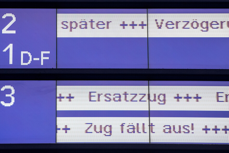 Zwischen Hamburg und Kiel fallen derzeit alle Züge aus. (Symbolbild)