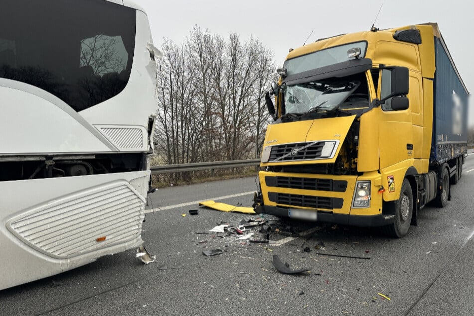 Die A4 musste zwischenzeitlich gesperrt werden.