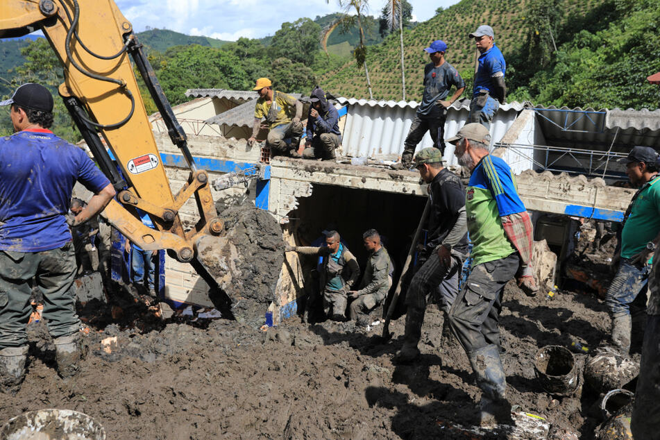 Aufgestautes Wasser führt zu Erdrutsch: Drei tote Kinder nach Unglück