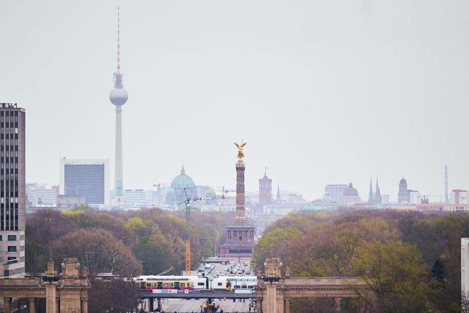 Wetter in Berlin und Brandenburg: Kühl, windig und regnerisch