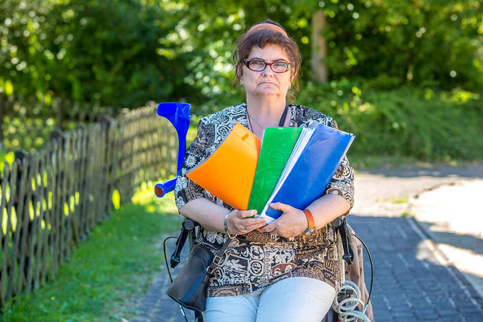 Seit Jahren kämpft die schwerkranke Frau um die Hochstufung ihres Schwerbehinderten-Grades. Das Dresdner Sozialamt verweigert ihr diese.
