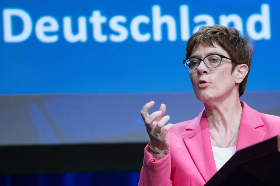 Annegret Kramp-Karrenbauer warnt vor den Grünen. (Symbolbild)