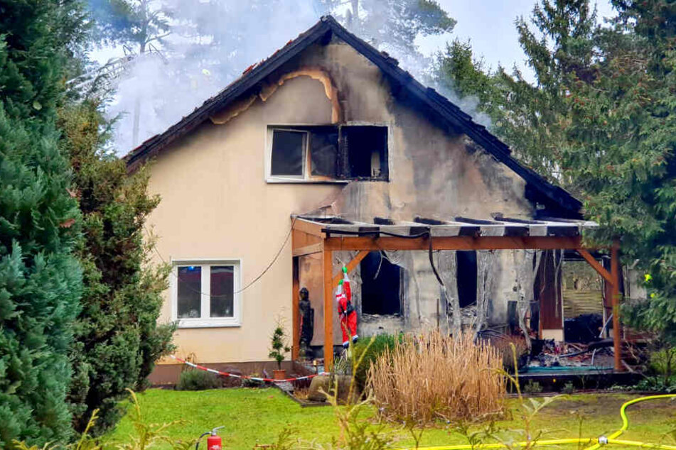 Wie es zu dem Brand kam, ist noch völlig unklar.