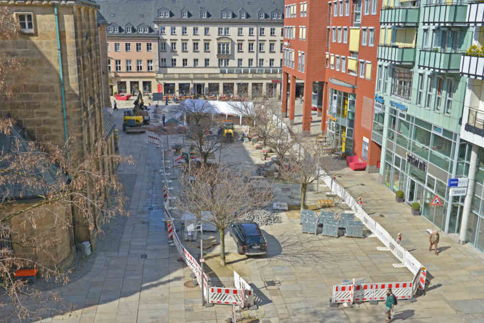 Am Jakobikirchplatz nimmt das neue Wasserbecken Formen an.