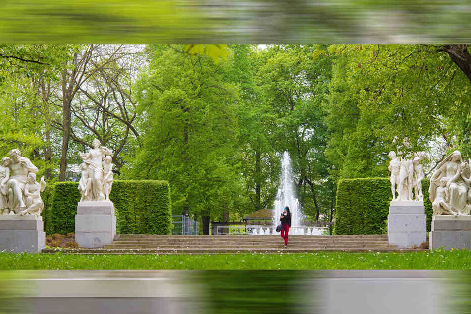 Noch stehen die Schillingschen Figuren im Schloßteichpark.