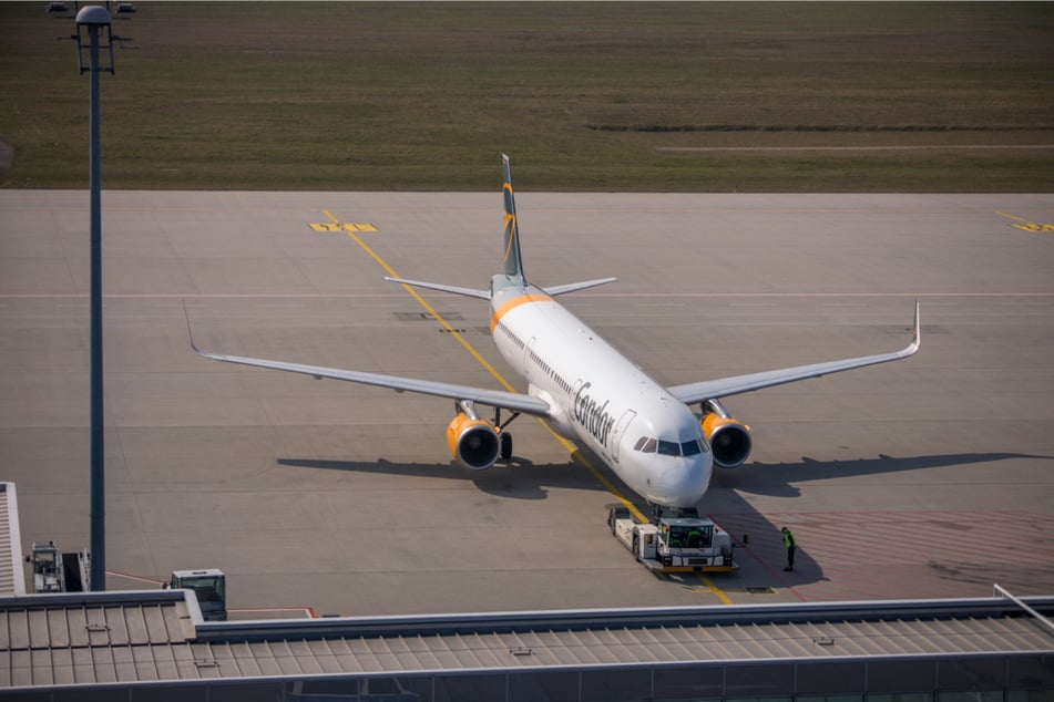 Am Donnerstagmittag hob die erste Passagiermaschine seit Mitte November vom Flughafen Leipzig/Halle ab.