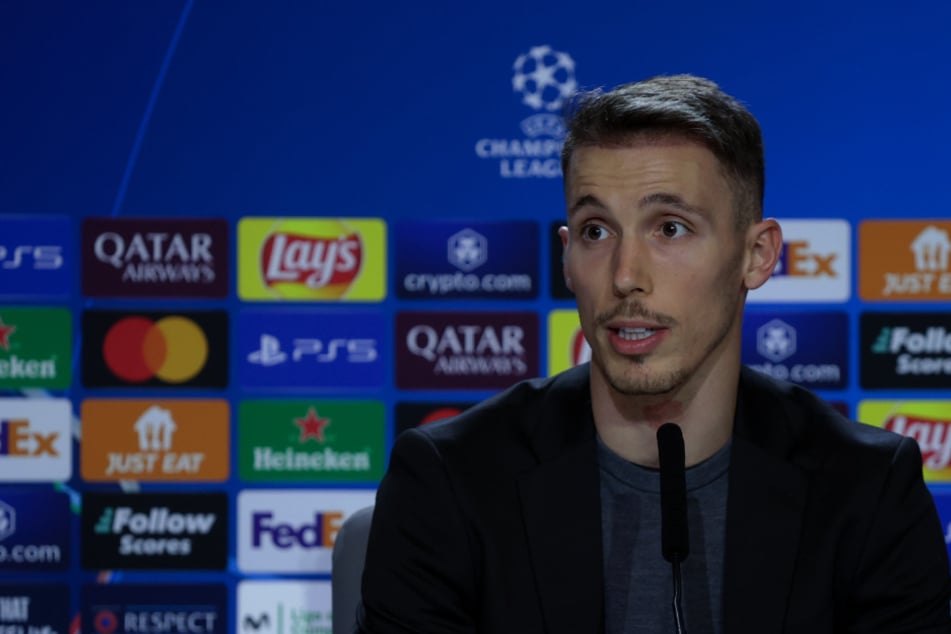 Alejandro Grimaldo (30) könnte Spiele in Wolfsburg oder Manchester verpassen.