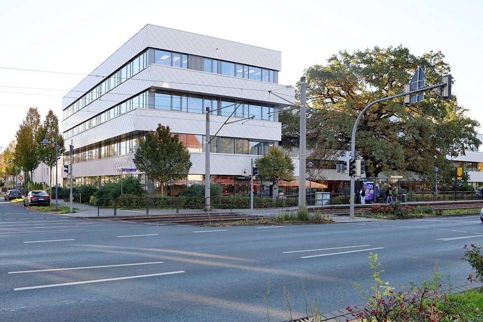 Die Praxis für Schmerztherapie u. die Traditionelle Chinesische Medizin befindet sich im Gesundheitszentrum Dresden-Klotzsche.