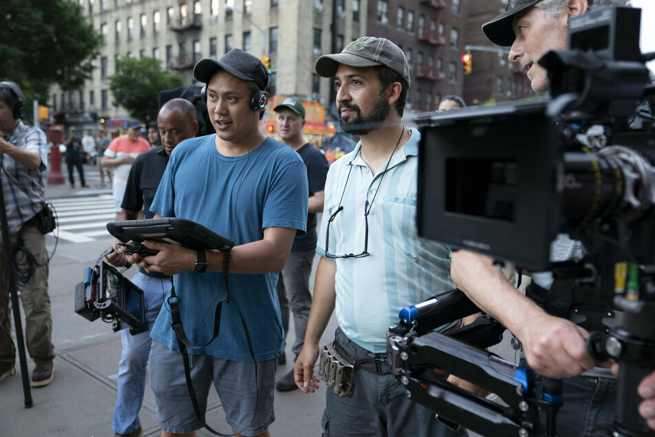 In the Heights' director Jon M. Chu (l.) and writer Lin-Manuel Miranda during filming.