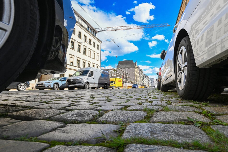 Asphalt statt Pflaster? Viele Straßenabschnitte könnten eine Sanierung vertragen.