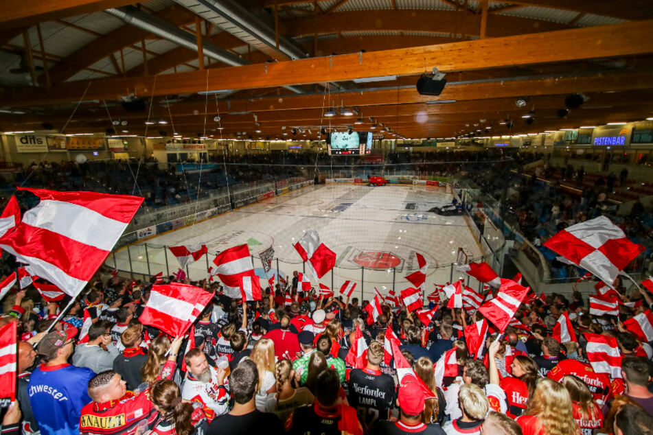 Stark! Die Auslastung der Arena der Fischtown Pinguins liegt seit DEL-Mitgliedschaft bei über 95 Prozent. Allein 3000 Dauerkarten gehen jede Saison weg.