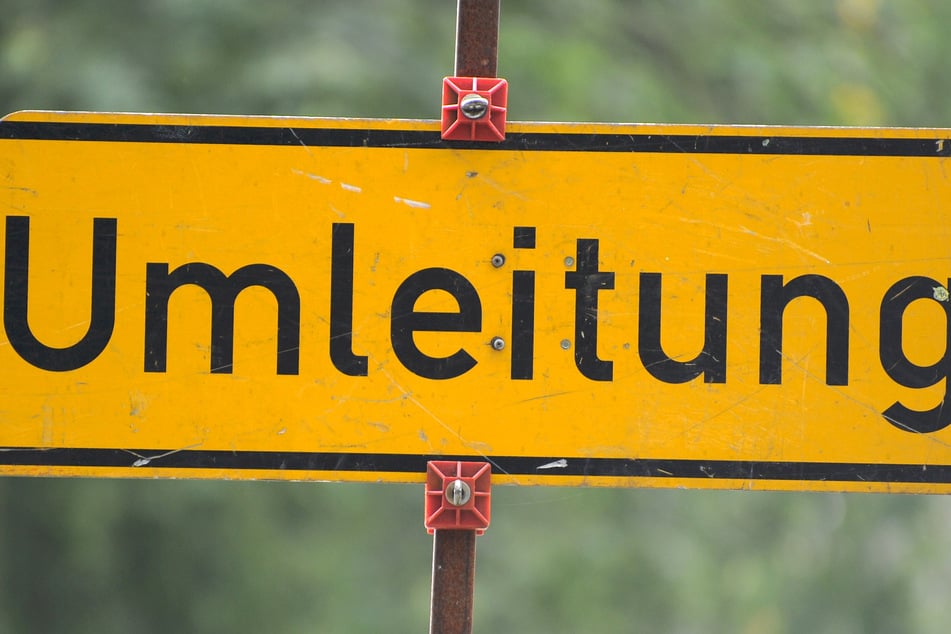 Besucher sollten mit öffentlichen Verkehrsmitteln statt mit dem Auto anreisen. (Symbolfoto)