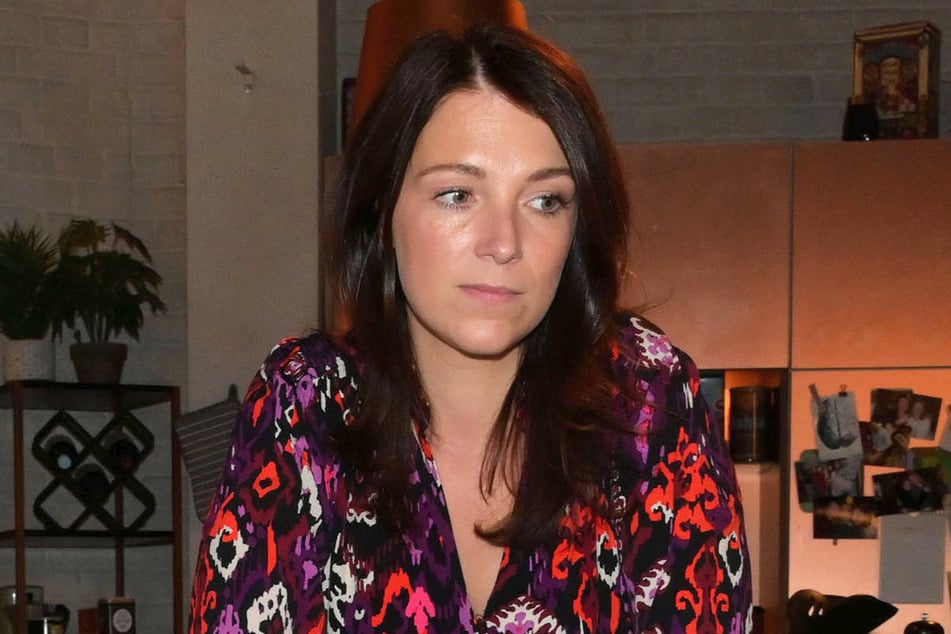 Lilly kehrt zurück, um mit ihrer Mutter Geburtstag zu feiern.